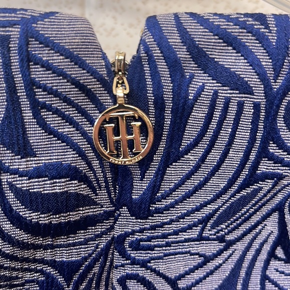 Tommy Hilfiger Blue Patterned Dress Sz 2/ straight fits sleeveless - Picture 7 of 9